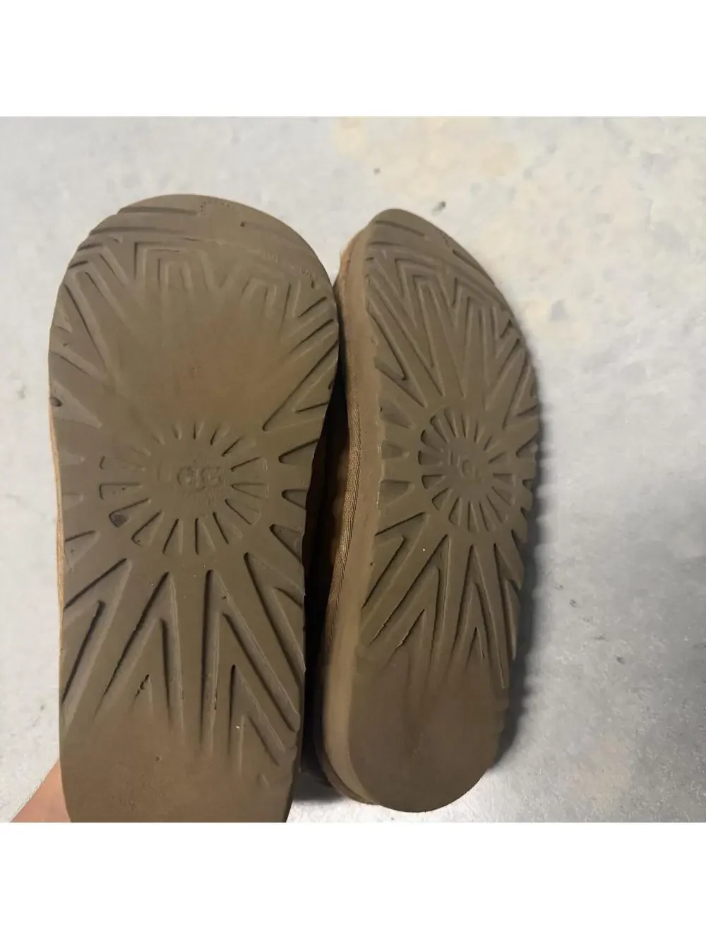 UGG Tasman Chestnut Suede Shearling Slip On Slippers Men's Size 8